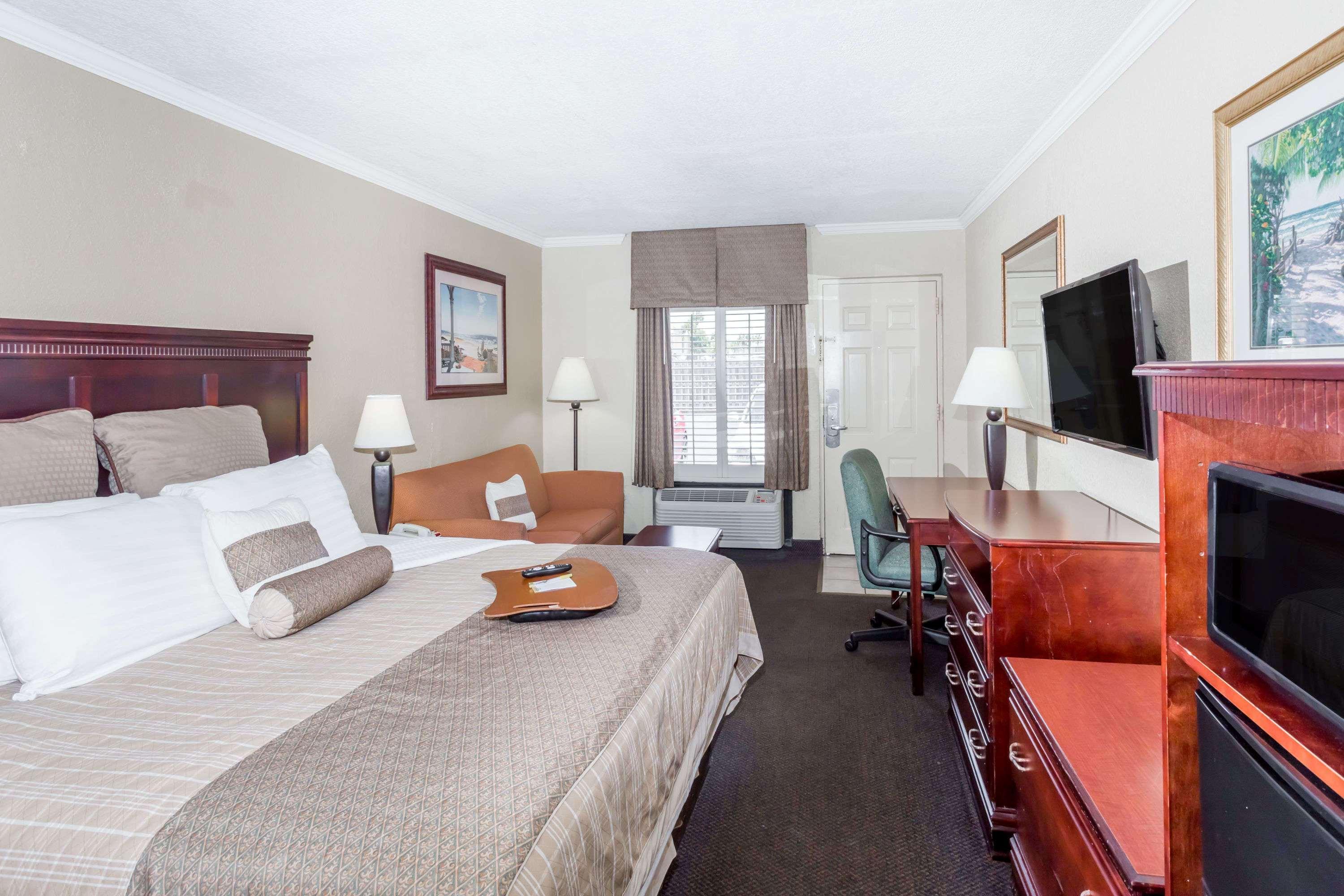 Days Inn By Wyndham Destin Exterior foto